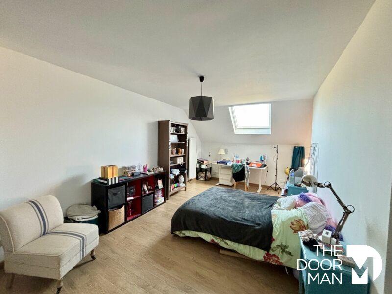 Maison - 200 m² - 7 pièces