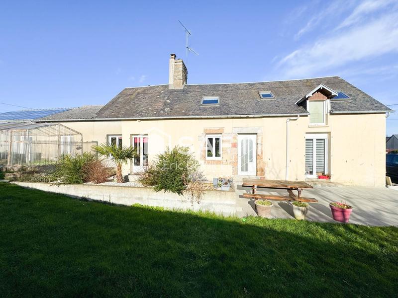 Maison - 107 m² - 6 pièces