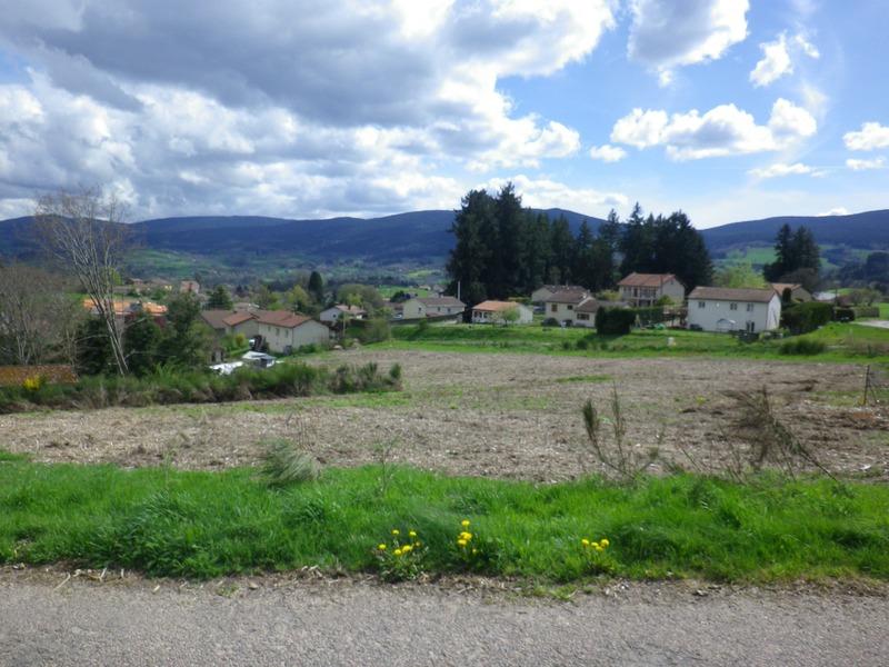 Terrain constructible - 1 235 m²