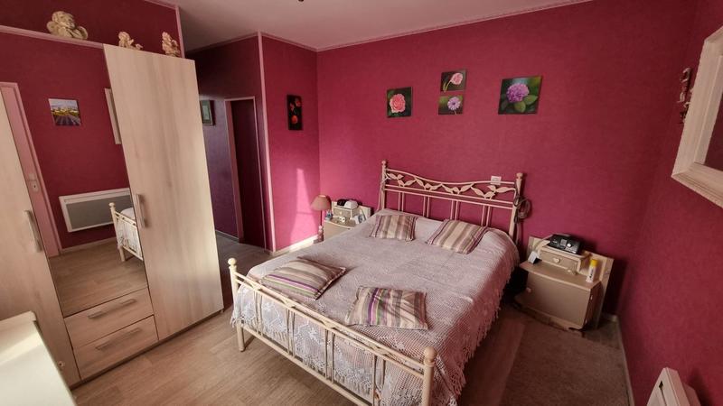 Maison - 235 m² - 8 pièces