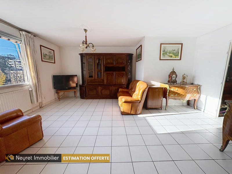 Appartement - 87 m² - 4 pièces