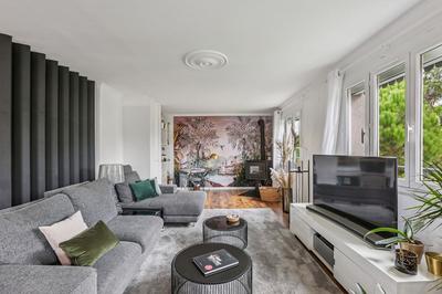 Villa - 221 m² - 6 pièces