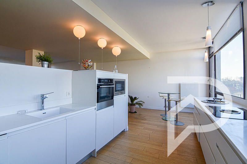 Appartement - 162 m² - 5 pièces