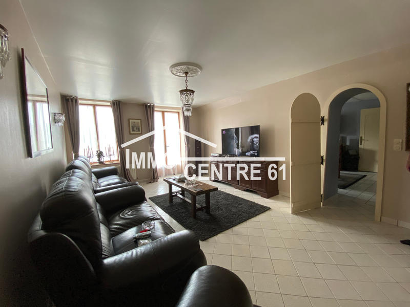 Maison - 180 m² - 6 pièces