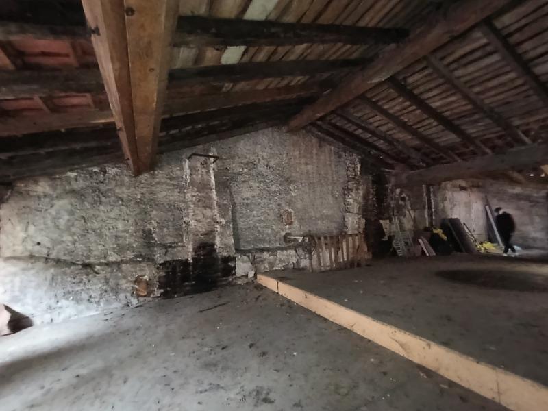 Appartement - 103 m² - 1 pièce