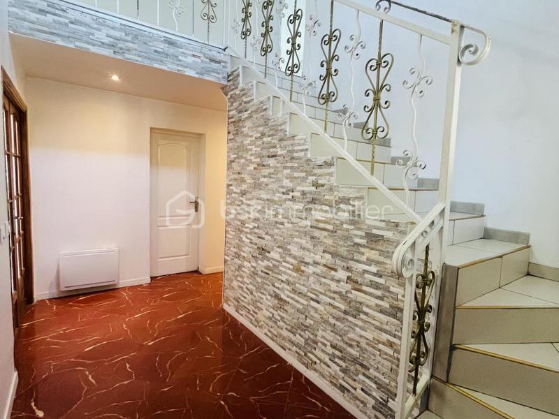 Maison - 190 m² - 7 pièces