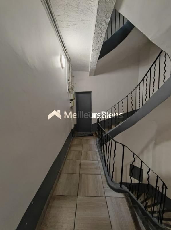 Immeuble - 350 m² - 19 pièces