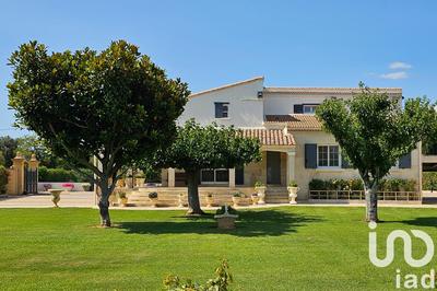 Maison - 220 m² - 9 pièces