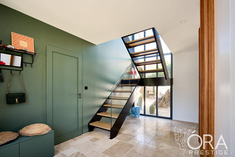 Maison contemporaine - 206 m² - 7 pièces