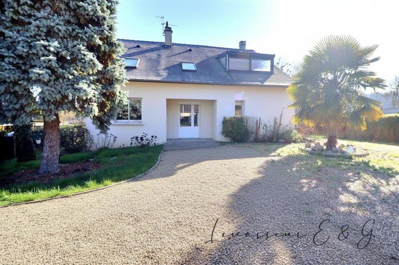 Maison - 161 m² - 7 pièces