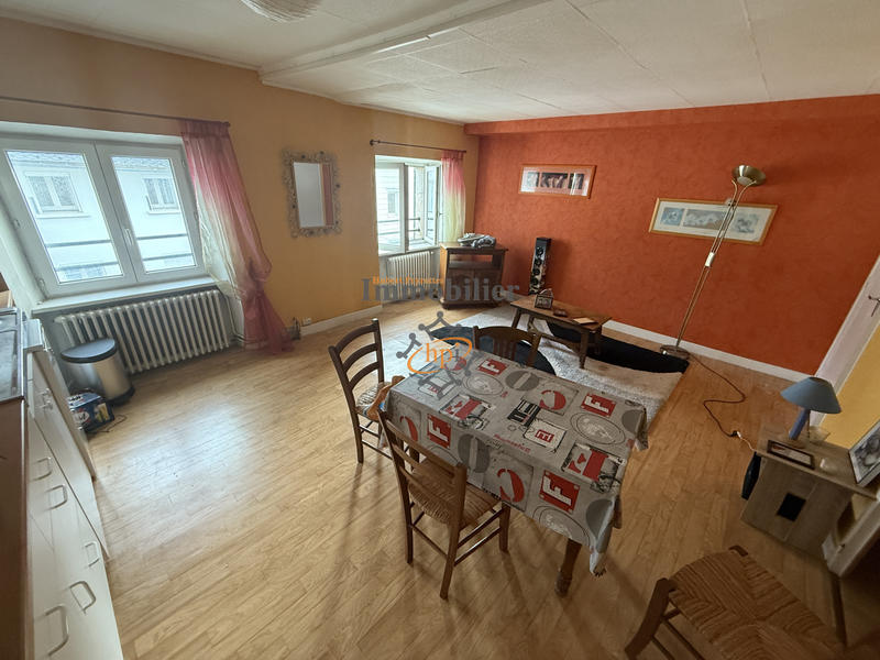 Maison - 275 m² - 3 pièces