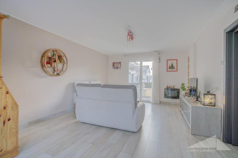 Maison - 102 m² - 4 pièces
