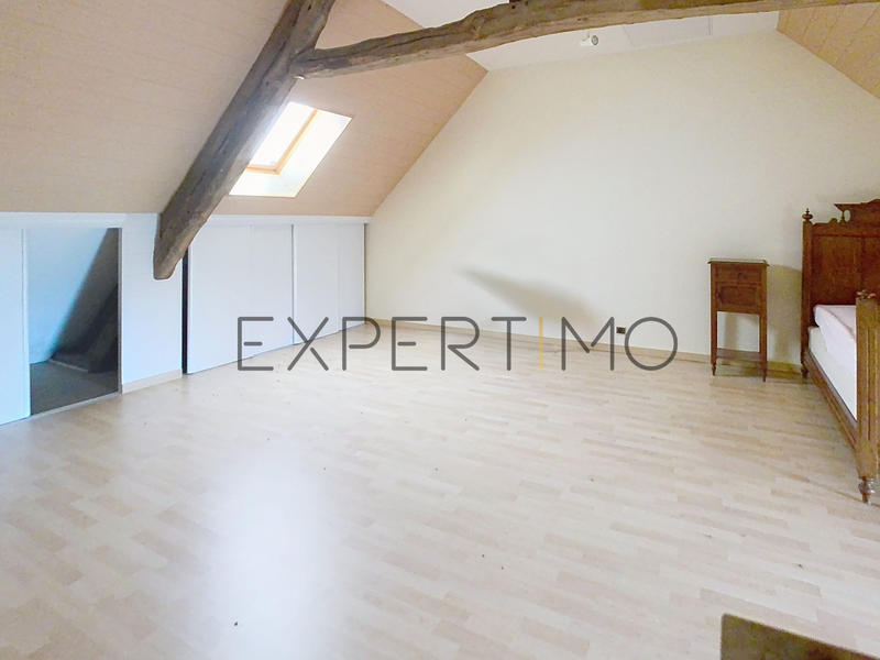 Maison - 240 m² - 9 pièces