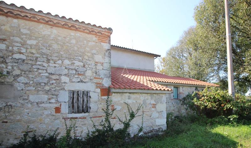 Propriété - 255 m² - 10 pièces