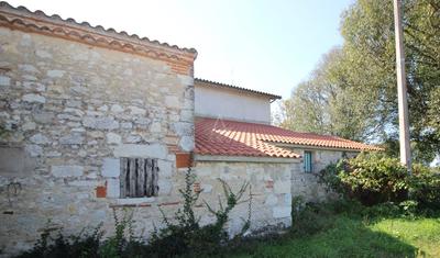 Propriété - 255 m² - 10 pièces