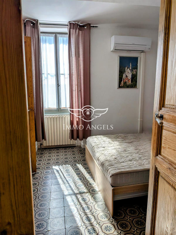 Maison - 255 m² - 10 pièces