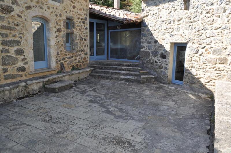 Maison - 249 m² - 11 pièces