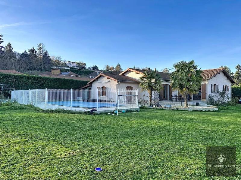 Maison - 135 m² - 6 pièces