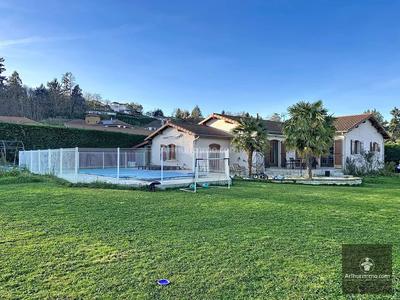 Maison - 135 m² - 6 pièces