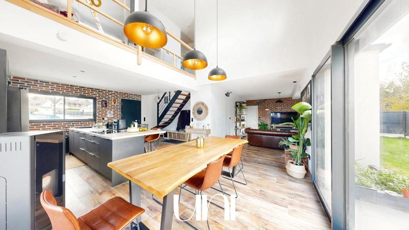 Maison - 137 m² - 5 pièces