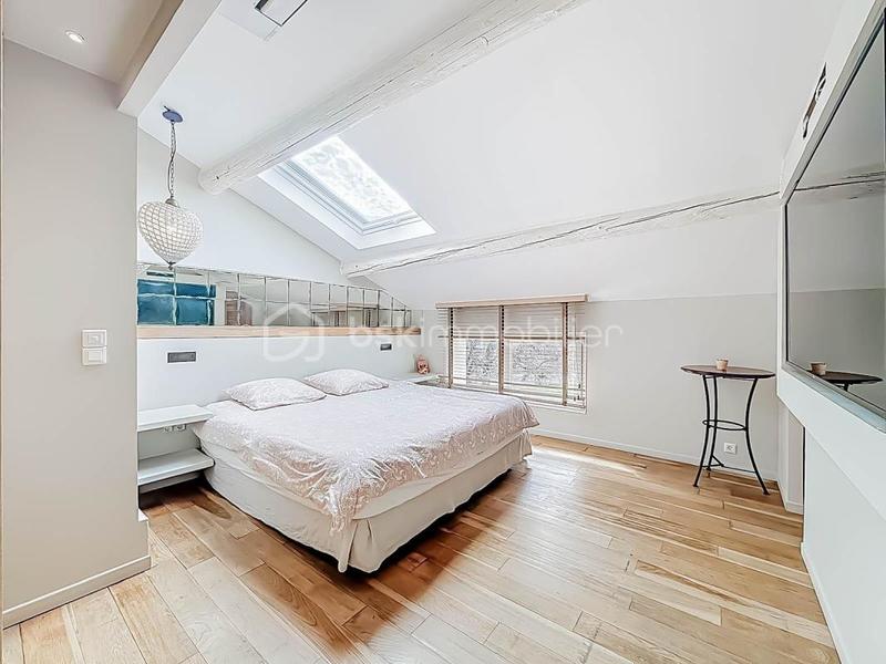 Maison en pierre - 260 m² - 6 pièces