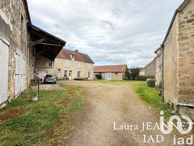 Maison - 228 m² - 8 pièces