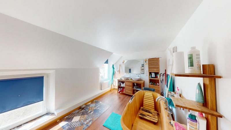 Maison - 570 m² - 15 pièces