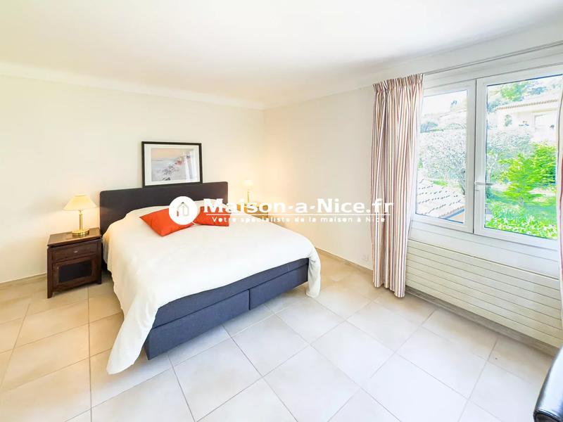 Villa - 240 m² - 7 pièces