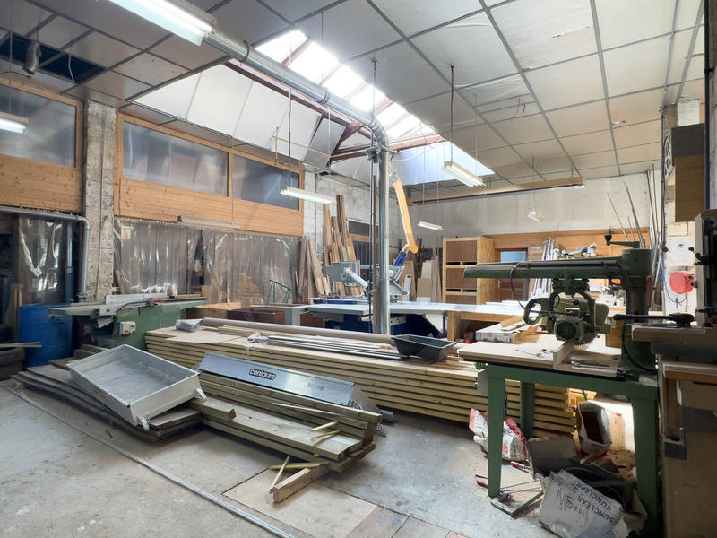 Local commercial - 645 m²