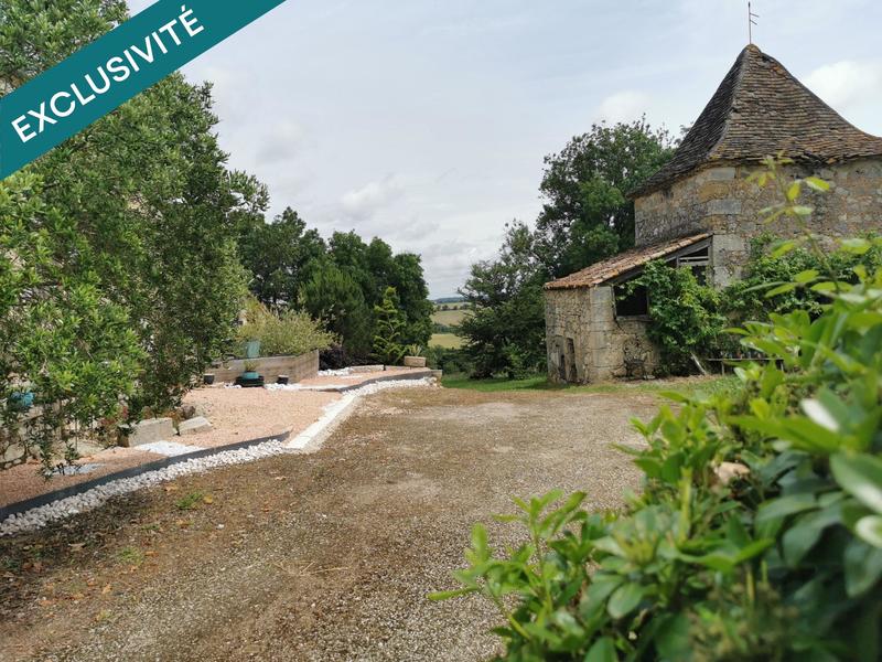 Maison - 244 m² - 5 pièces