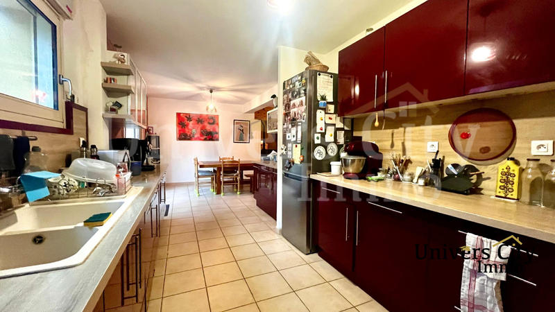 Maison traditionnelle - 126 m² - 8 pièces