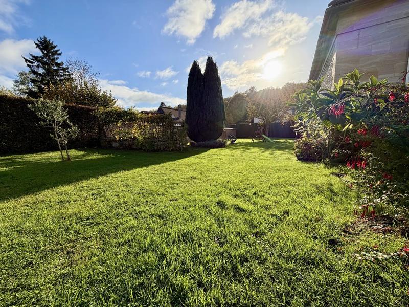 Maison - 102 m² - 5 pièces