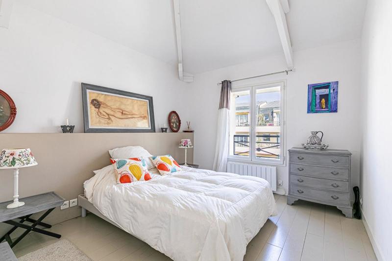 Demeure - 200 m² - 7 pièces