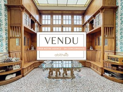 Maison - 257 m² - 9 pièces