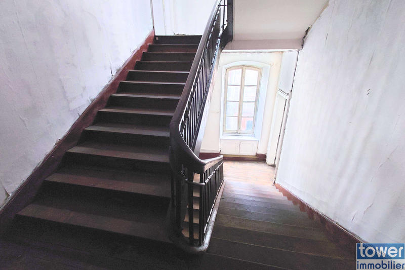 Maison - 380 m² - 14 pièces