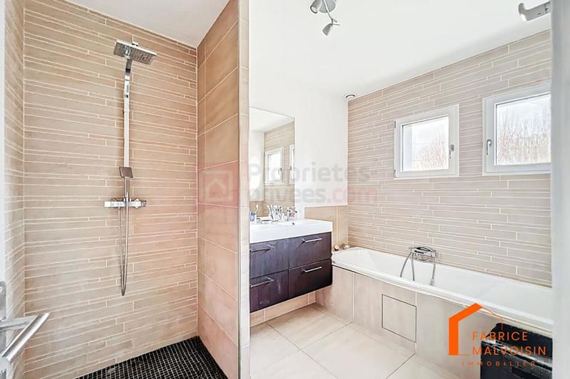 Maison - 128 m² - 5 pièces