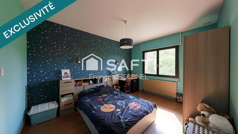 Maison - 196 m² - 7 pièces