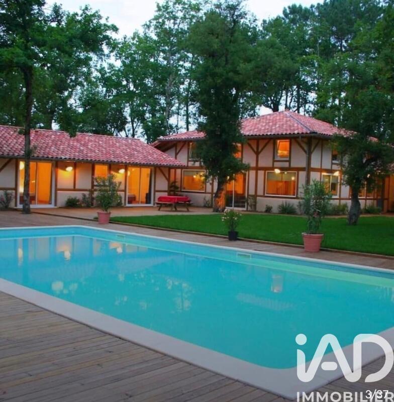 Maison - 294 m² - 14 pièces