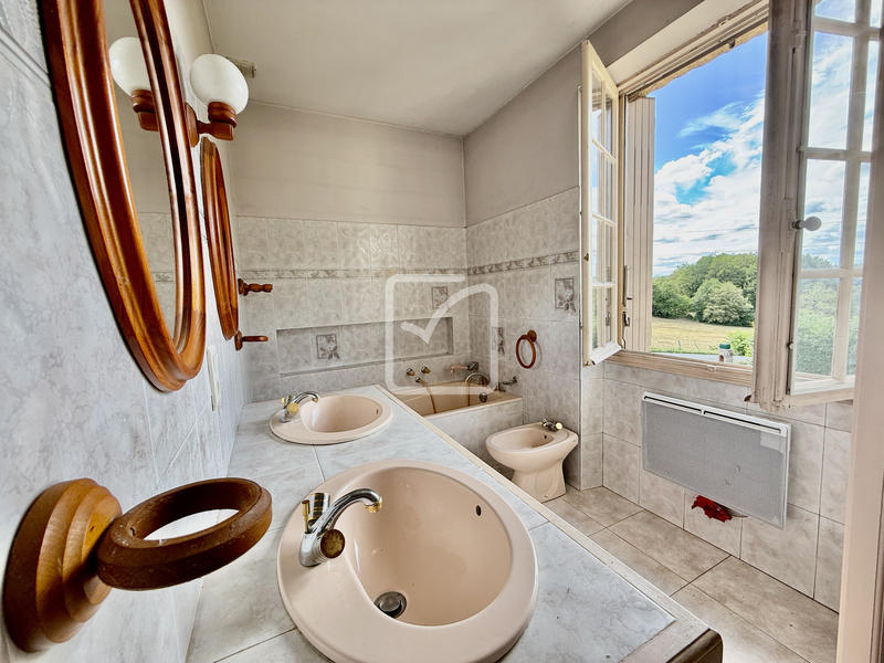 Maison - 190 m² - 6 pièces