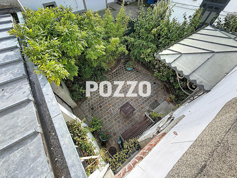 Maison - 219 m² - 8 pièces