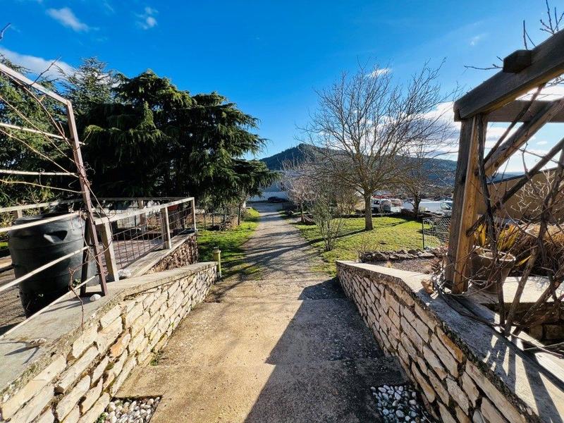 Maison traditionnelle - 150 m² - 5 pièces