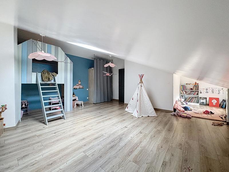 Maison - 160 m² - 6 pièces