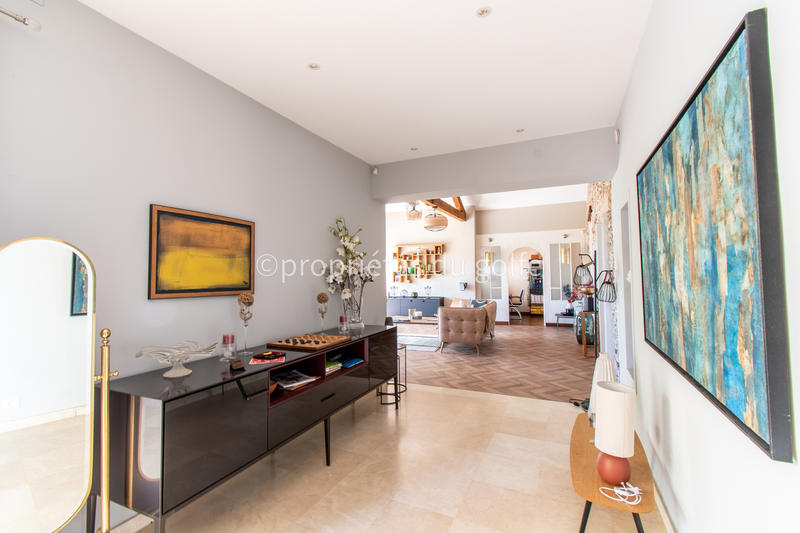 Maison - 215 m² - 6 pièces