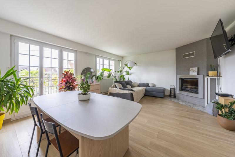 Maison - 95 m² - 5 pièces