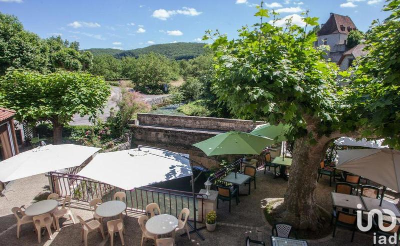 Local commercial - 1 200 m²