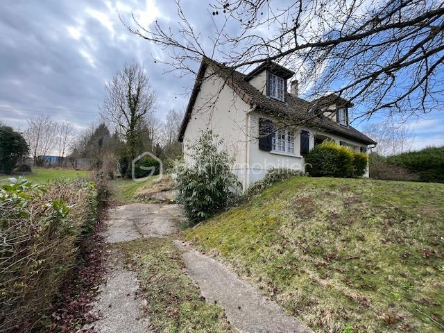 Pavillon - 144 m² - 7 pièces