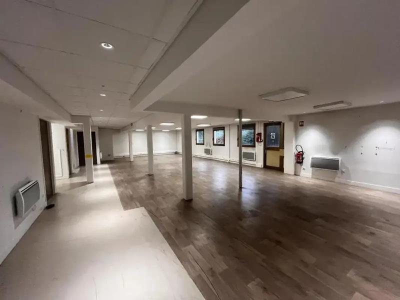 Local d'activité / Entrepôt - 1 730 m²
