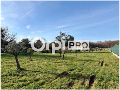 Terrain constructible - 1 524 m²
