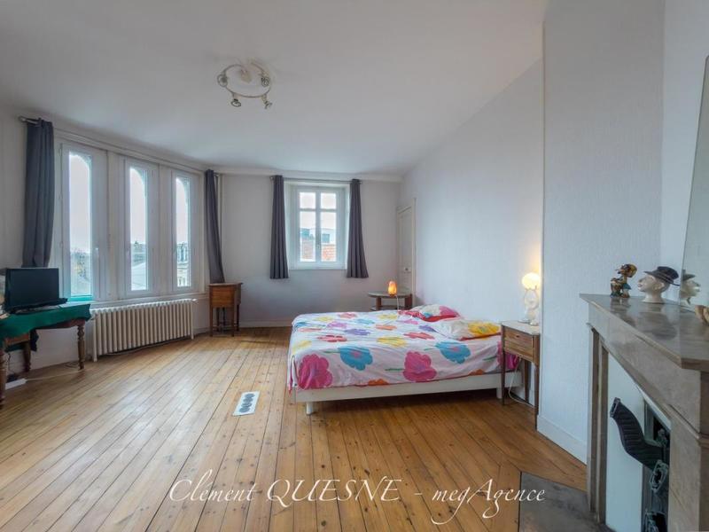 Maison - 190 m² - 8 pièces