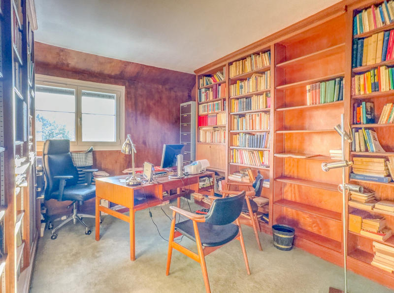 Maison - 230 m² - 9 pièces